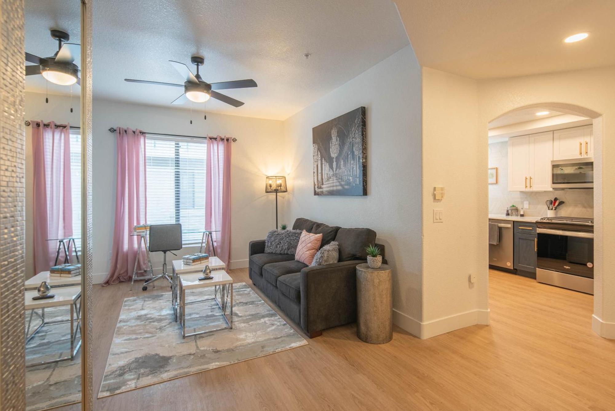 Exclusive-Walk To Golf, Shopping & Dining-King Bed N268 Apartment Scottsdale Exterior photo